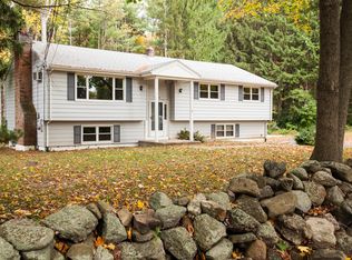 1419 Long Hill Rd, Guilford, CT 06437
