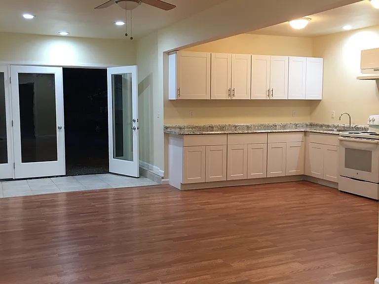16840 Bell Ave — Photo 16