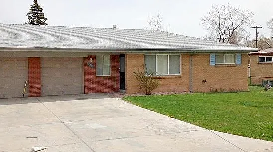 3 bed, 1100 sqft, $1,950 — Photo 2