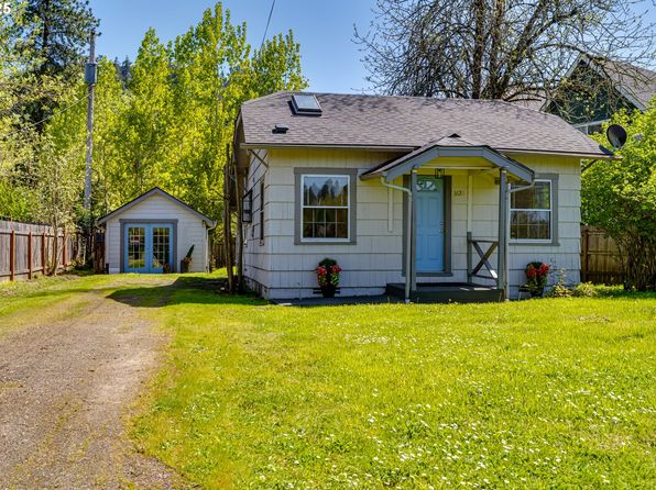 3621 E Amazon Dr, Eugene, OR 97405