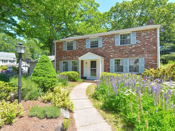 31 Hollow Ridge Rd, Needham, MA 02494