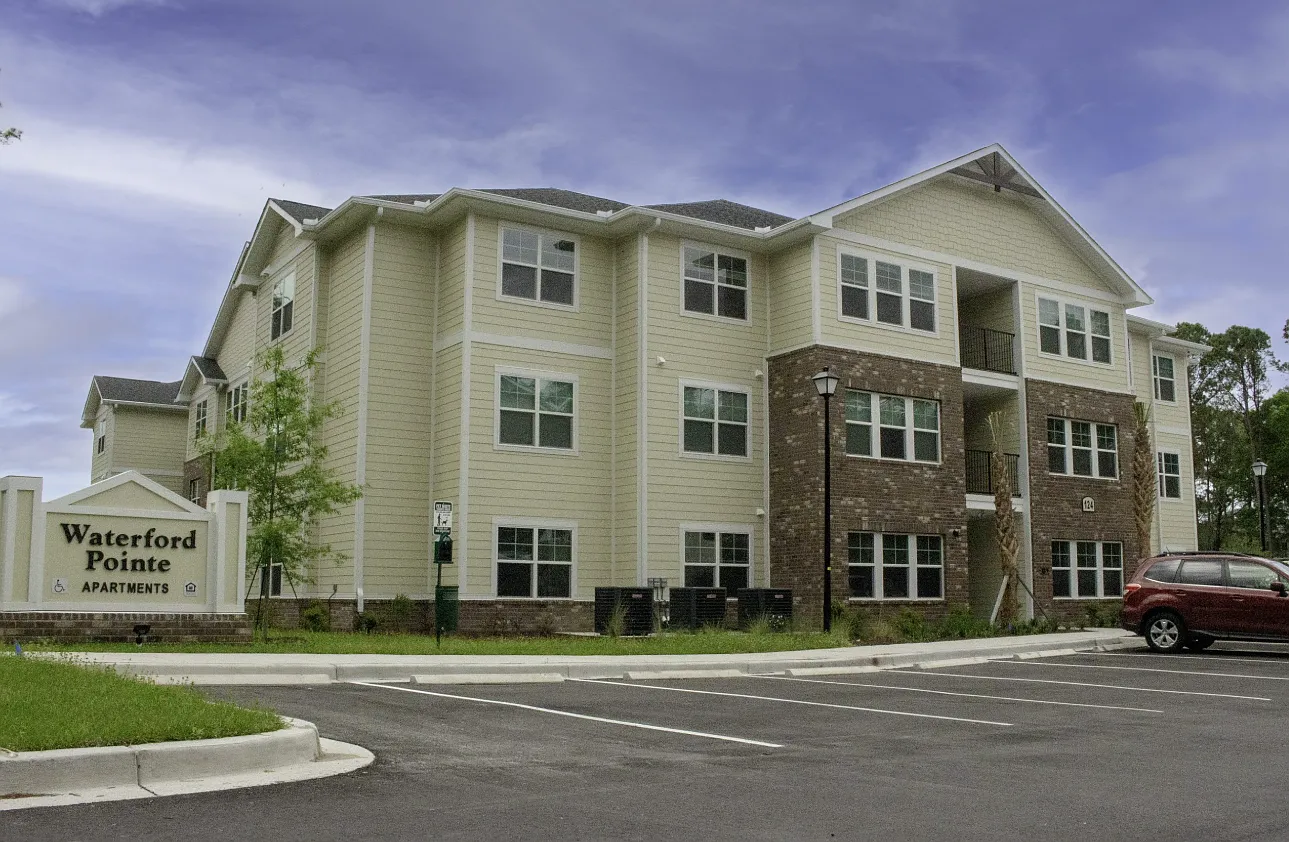 Waterford Pointe — Photo 2