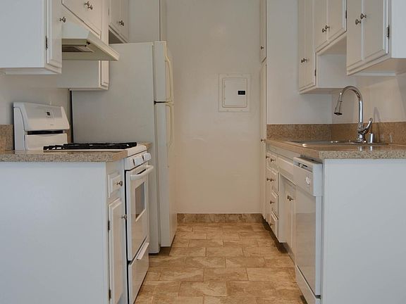 4th image of 3438 Keystone Ave APT 3