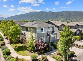 303 Vaughan Blvd NE, Bellevue, WA 98045