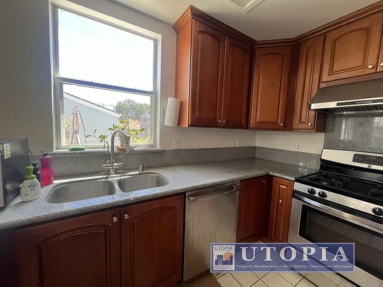313 Village Cir — Photo 21