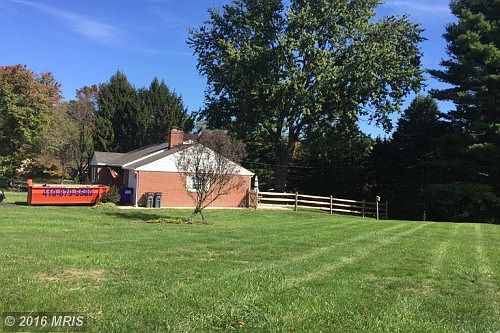 2nd image of 2505 Fairway Dr