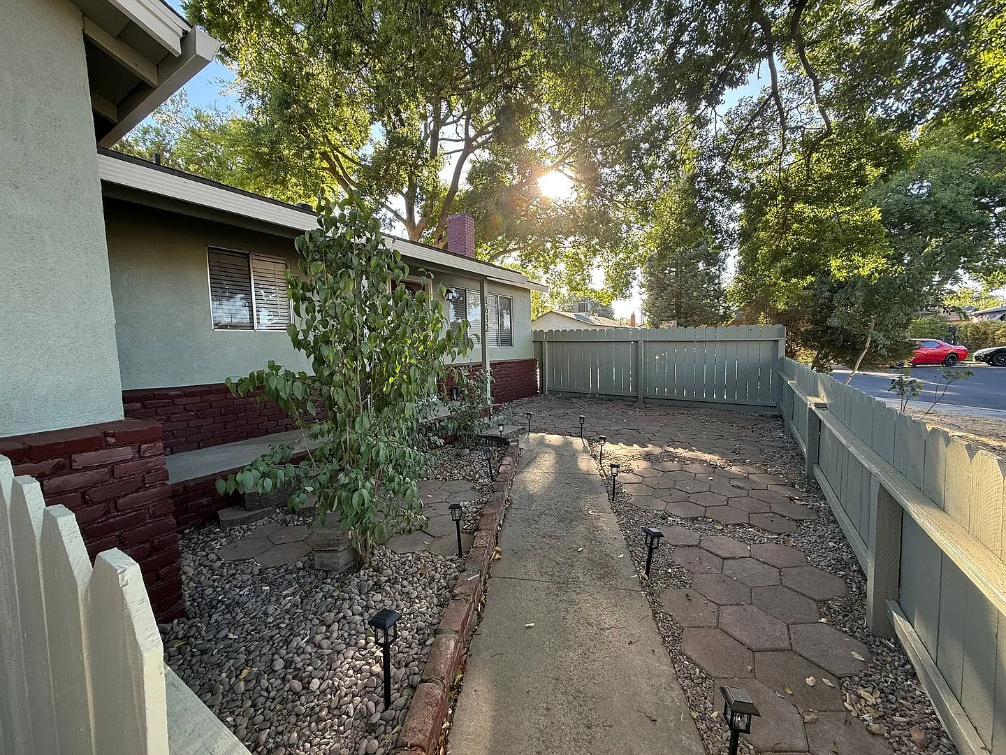 Recently updated single story home in Modesto! — Photo 4