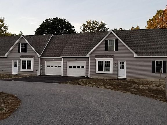 2nd image of 12 Pebble Ln #12