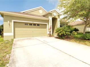 6345 Bridgecrest Dr, Lithia, FL 33547