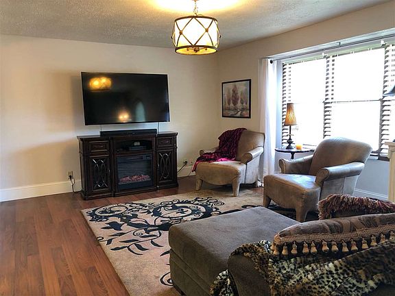 2nd image of 2902 Cedarberry Ln