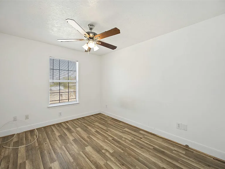 5315 Cherie Crest Ct — Photo 10