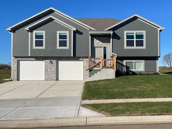 702 Summer Dawn Cir, Belton, MO 64012