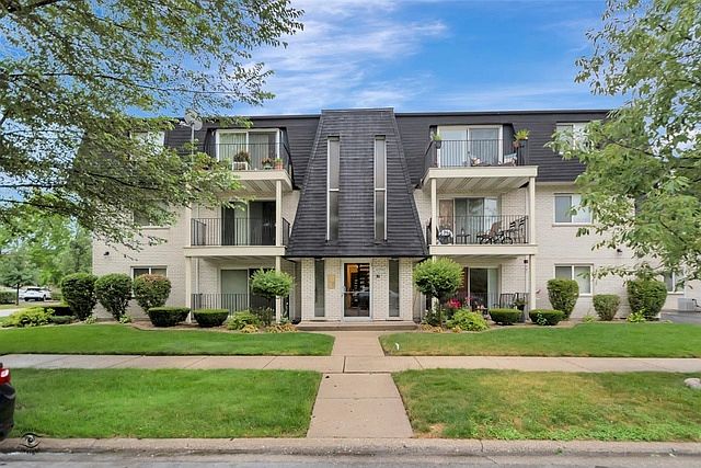 1st image of 10940 Kilpatrick Ave #D