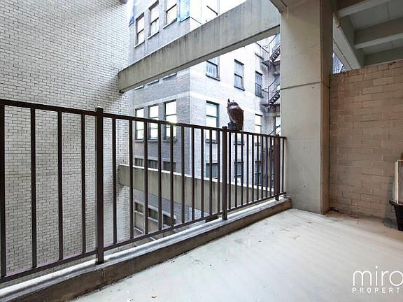 4th image of 372 5th Ave APT 6N