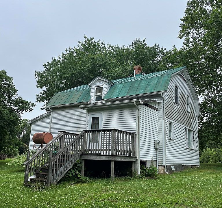 2nd image of 425 Kingston Rd