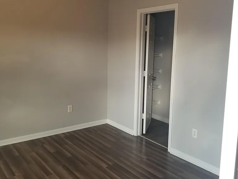 584 Governor Treutlen Cir — Photo 11