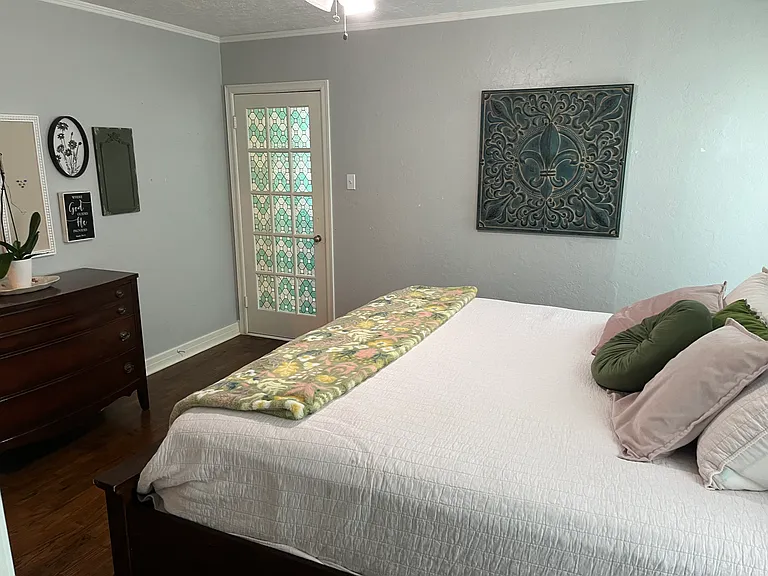 30 W Parnell St — Photo 14
