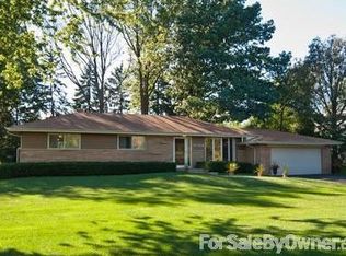 3N554 Locust Ave, West Chicago, IL 60185