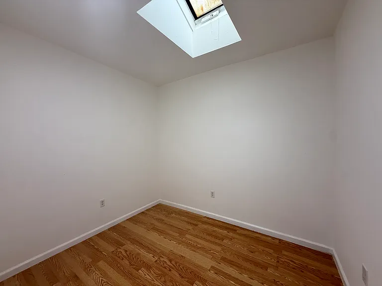 492 Kosciuszko St #2 — Photo 15