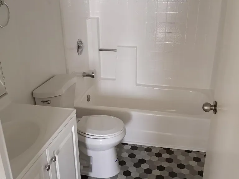 445 Landfair Ave #202 — Photo 17