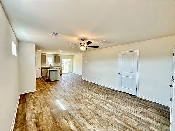 Picture is from similar Palomino plan