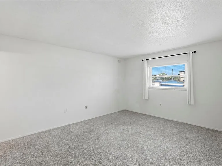 350 79th Ave N #122 — Photo 11