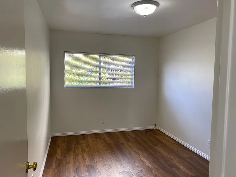 840 Haverford Ave #11 — Photo 16