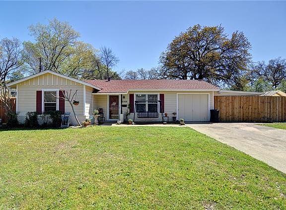 2nd image of 4300 King Oaks Ln