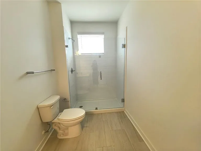 525 Parkway Dr #401 — Photo 17