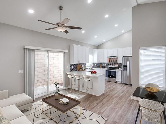 4th image of 205 W Vermont Ave #14