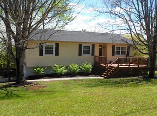 1609 Flora Dr, Louisville, TN 37777