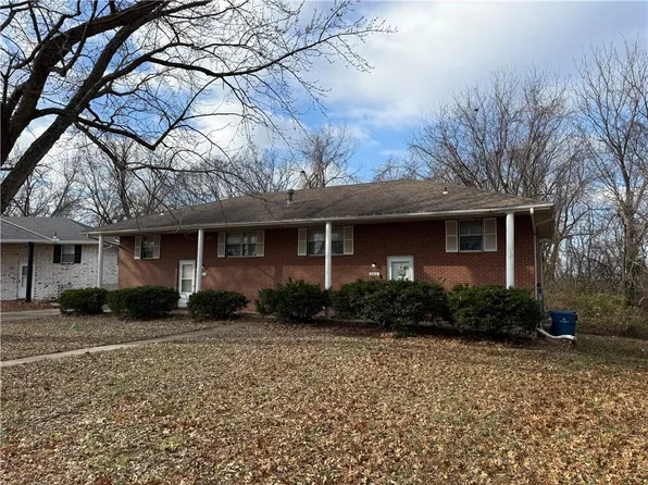 2910 N River Ter, Independence, MO 64054