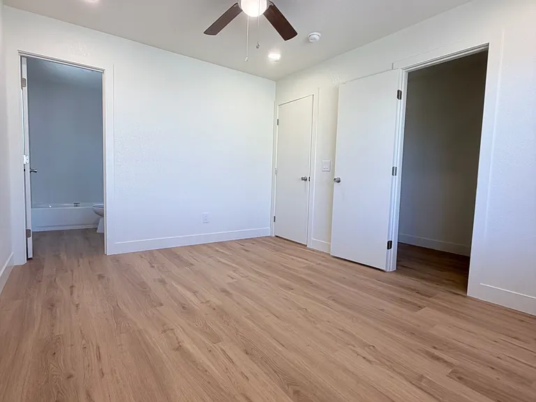 12910 N 127th Dr — Photo 2
