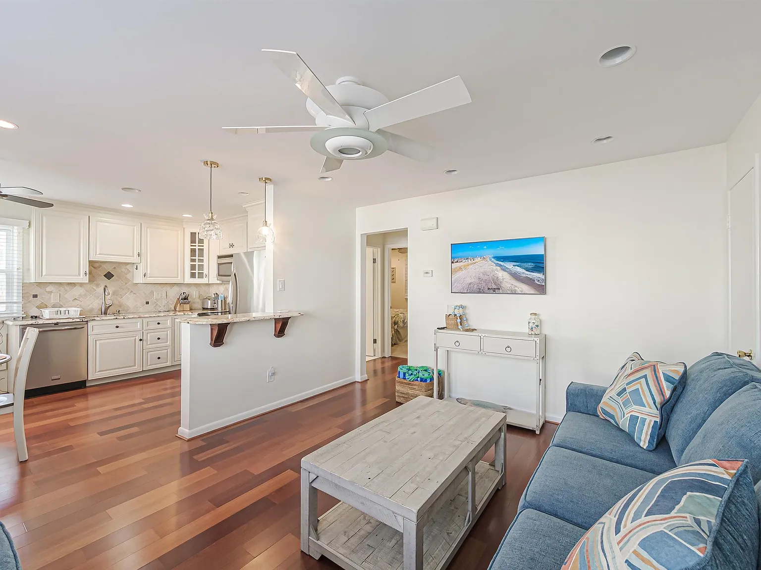 2 bed, 1.5 bath, $15,000 — Photo 4