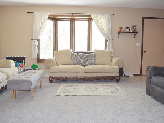 4th image of 712 Thornwood Blvd