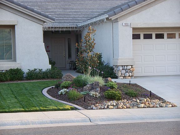 2nd image of 1859 Emily Ln
