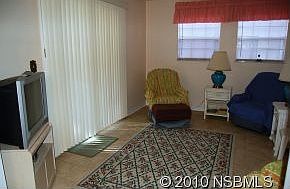 5th image of 27 Country Club Dr #B