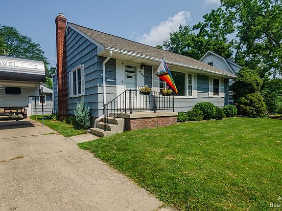 3rd image of 709 Collegewood St