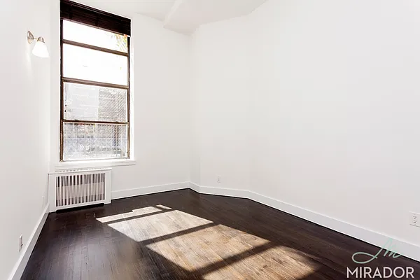 Rented by Mirador Real Estate | media 21