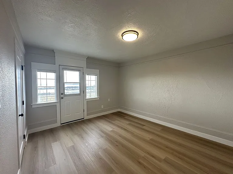 2317 Grand- 5 Unit — Photo 55