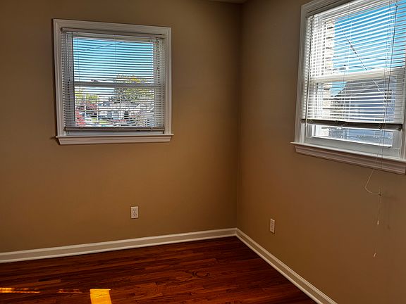 5th image of 28 Sampson St Unit 4