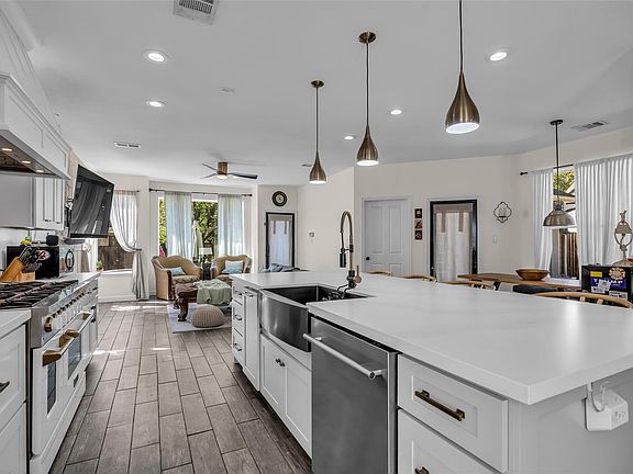 5th image of 55 S Bethany Bend Cir