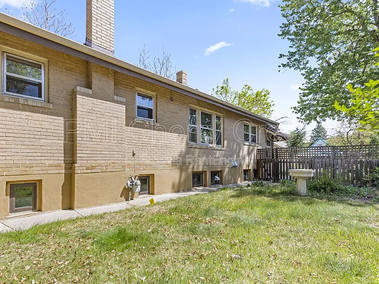 4360 Winona Ct — Photo 17