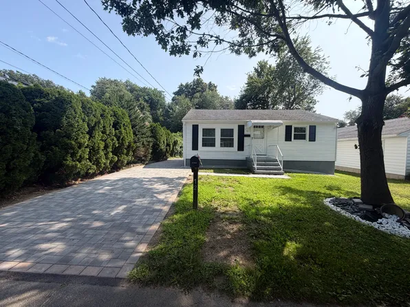 72 Welland Ave, Waterbury, CT 06708