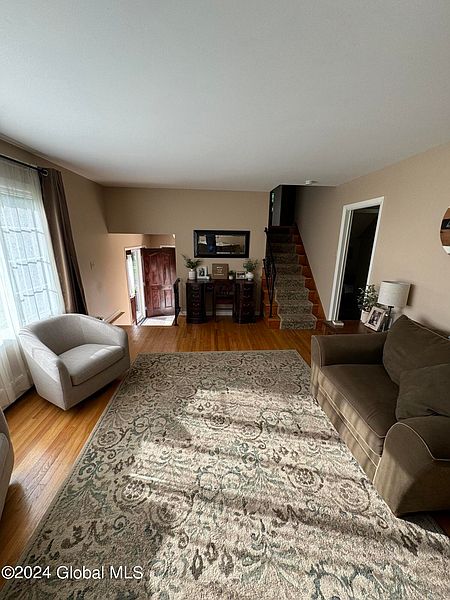 3rd image of 4062 Jockey Street