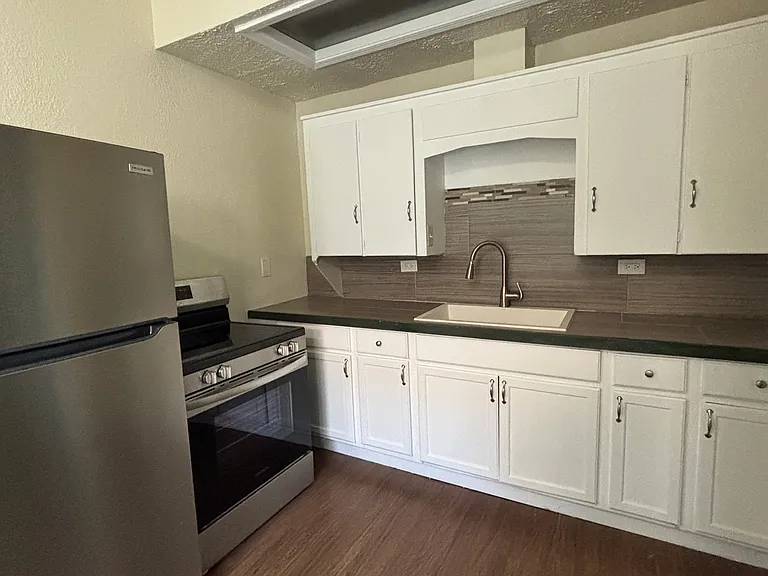 2414 W Broadway Ave #2 — Photo 7