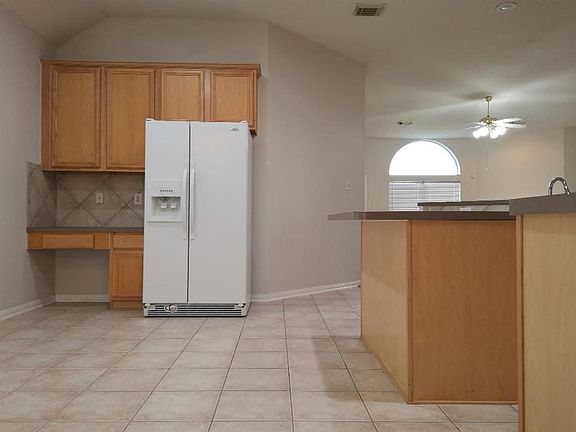 3rd image of 3314 Worthington Dr