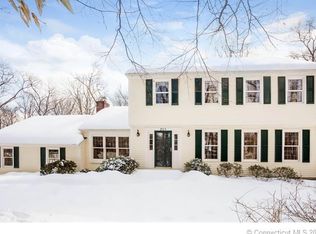 201 Village Pond Rd, Guilford, CT 06437