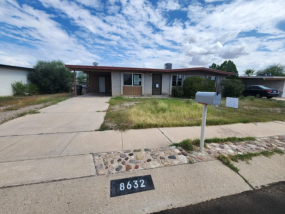 8632 E Mormon Dr