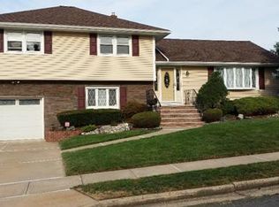 73 Thomas Pl, Edison, NJ 08837